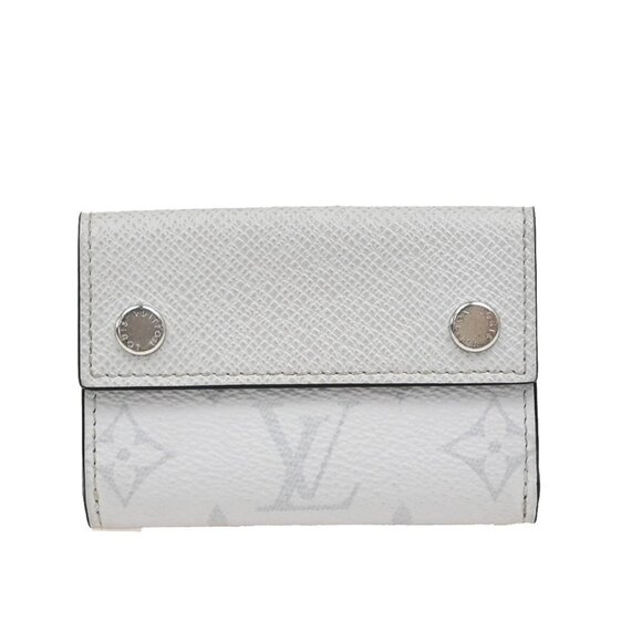 LOUIS VUITTON Discovery Compact Wallet Taigarama Leather White - Picture 1 of 16